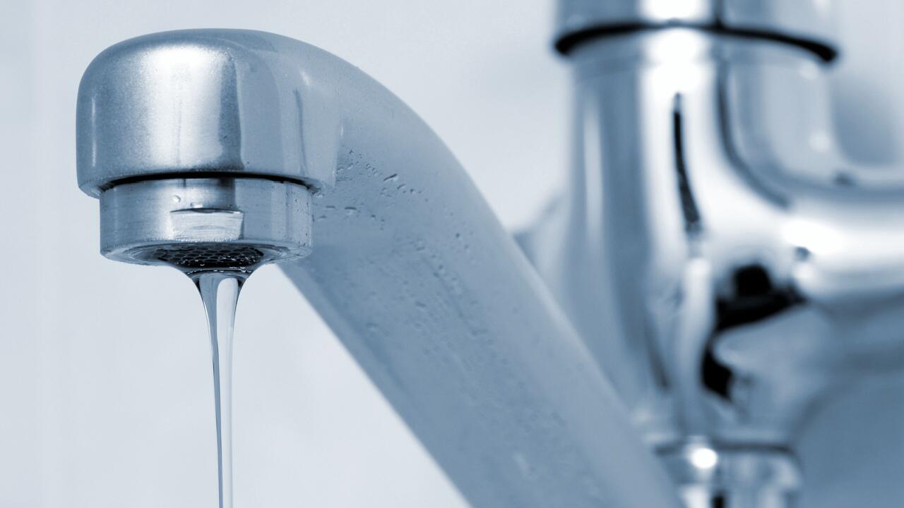 BUND und Wasserwirtschaft fordern: Hersteller sollen für PFAS-belastetes Trinkwasser bezahlen